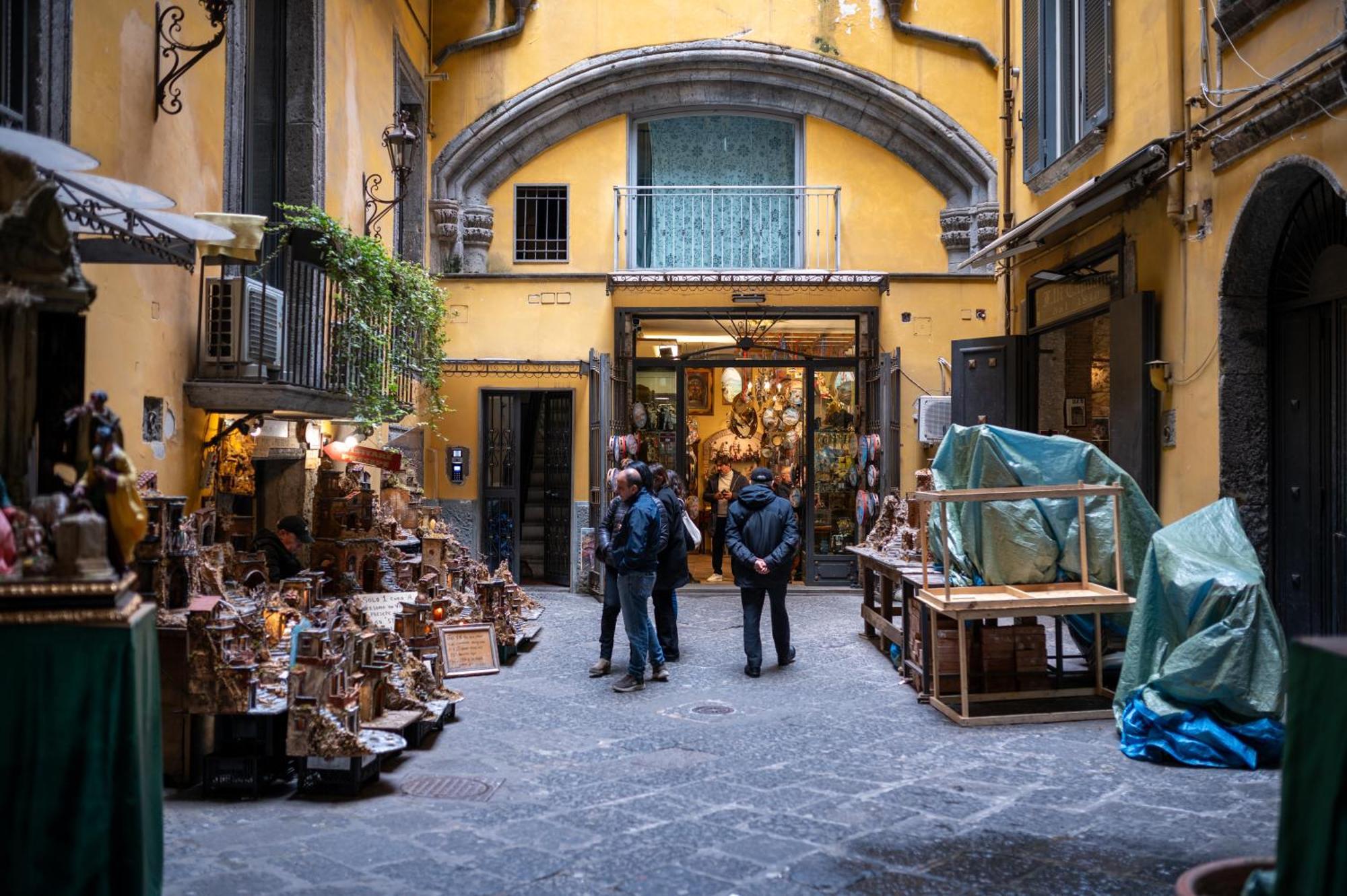 Stay Soft Apartment - Centro Storico Napoli Eksteriør billede